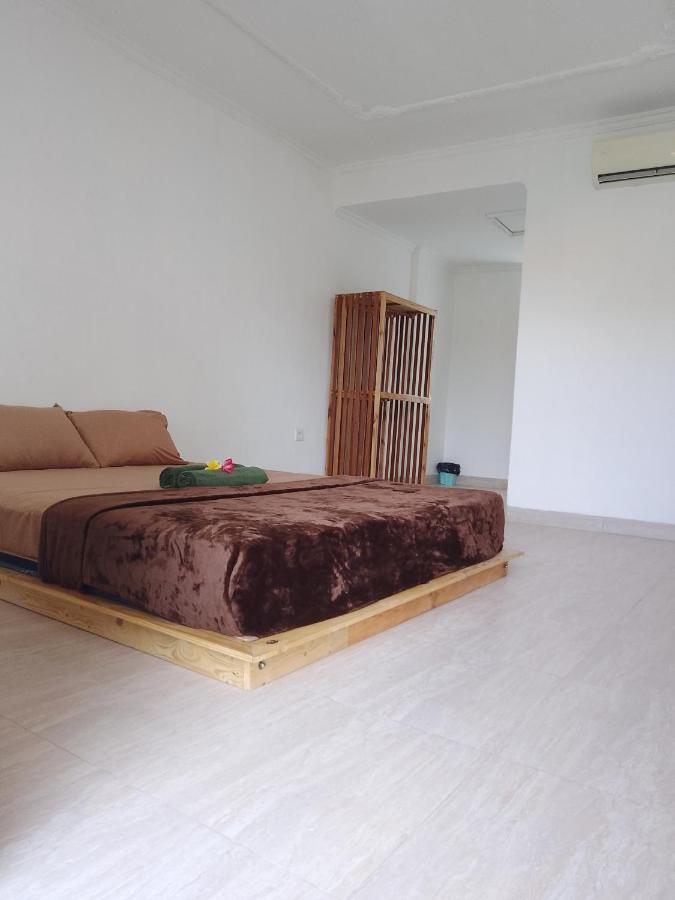 A&B Homestay And Kitchen 누사두아 외부 사진